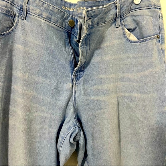 Old Navy Women’s Mid-Rise Rockstar Jeans Plus Size 18 Stretch Skinny Light Wash - Picture 3 of 8